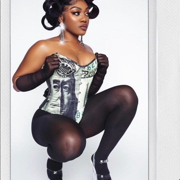 Money Corset The Remix LA - Picture 2 of 6